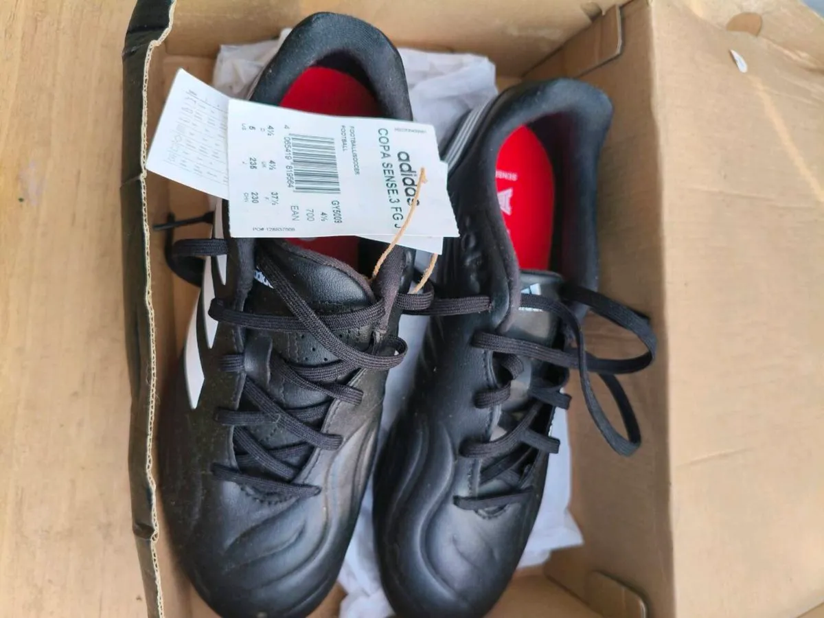 New ladies football boots,4 half, never worn 30 Eu - Image 4