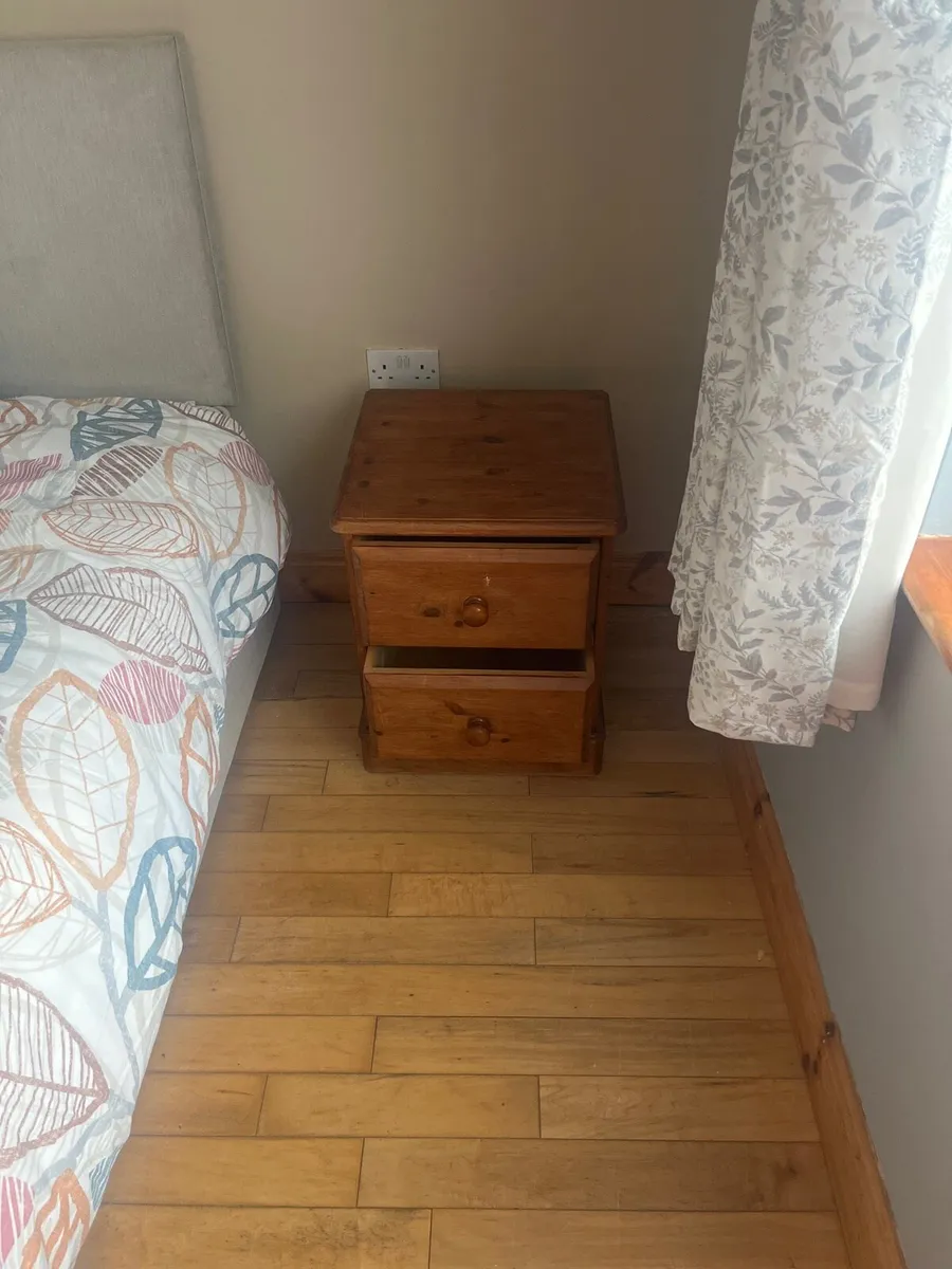 Solid pine wardrobe/shelving/chest drawers - Image 3