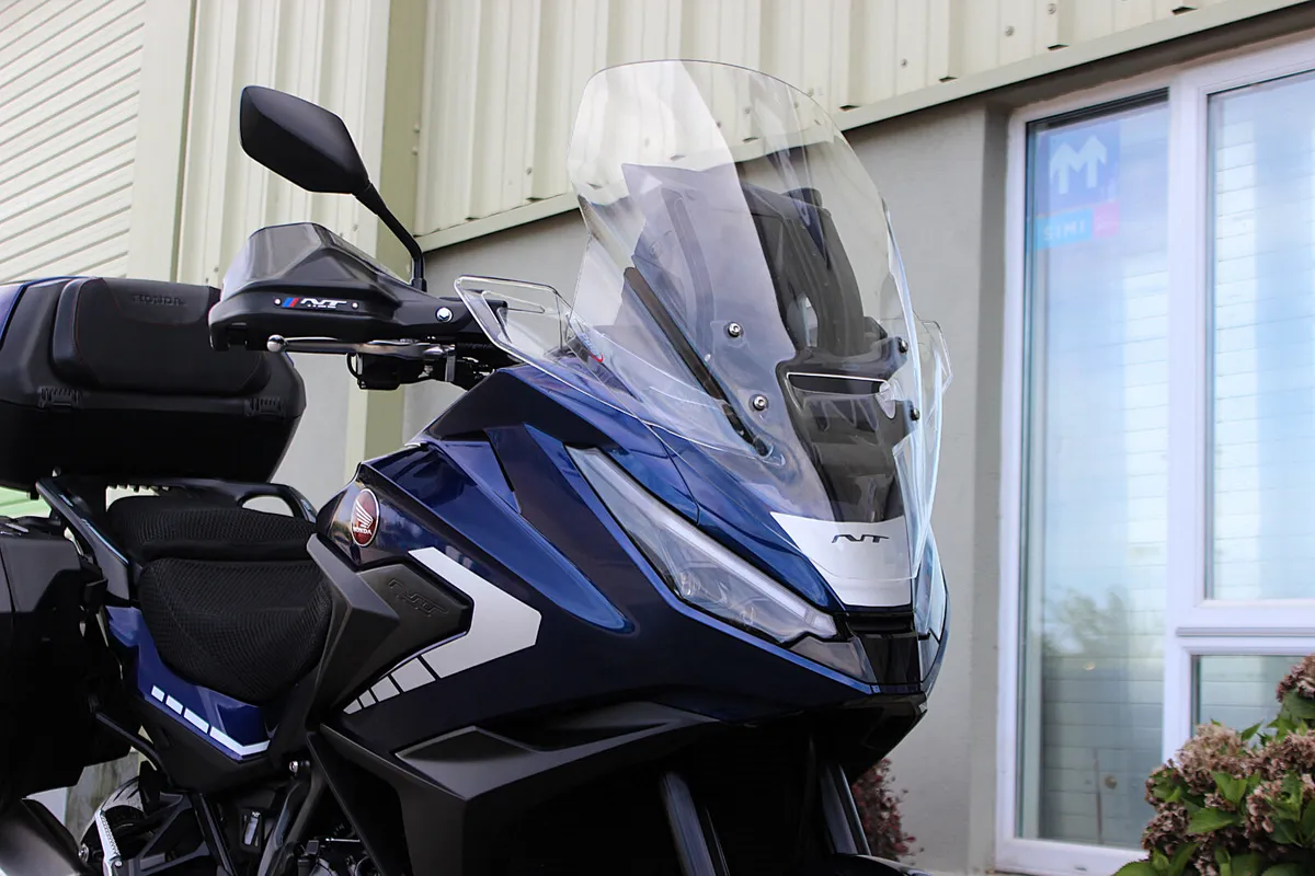 2025 Honda NT1100 Manual - Image 4