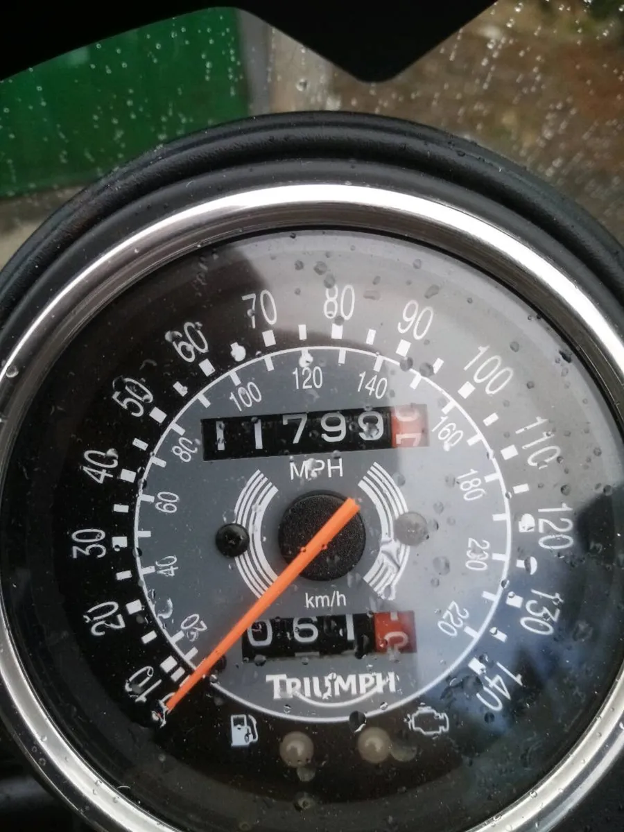 Triumph bonneville - Image 3