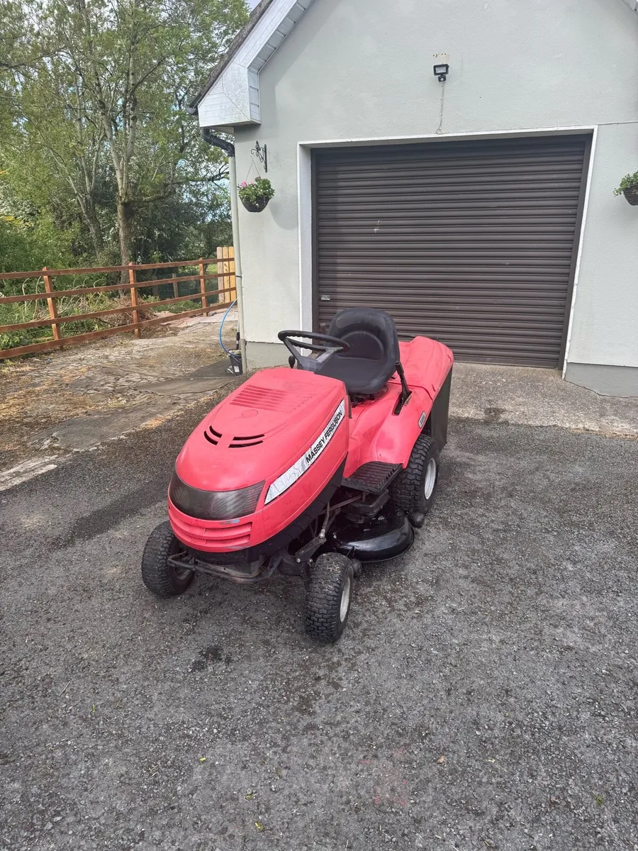 Ride on mower - Image 1