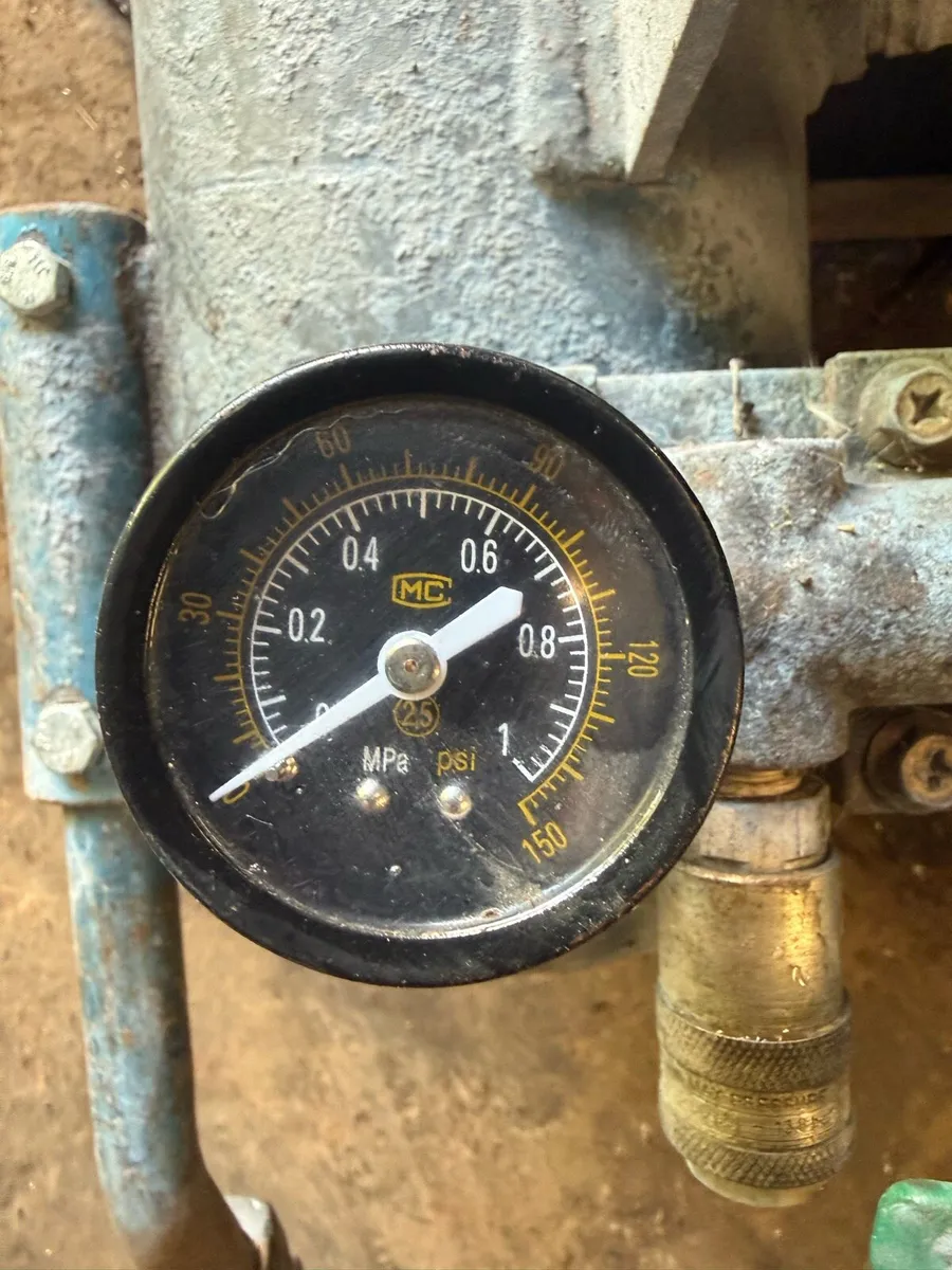 Petrol Air Compressor - Image 3