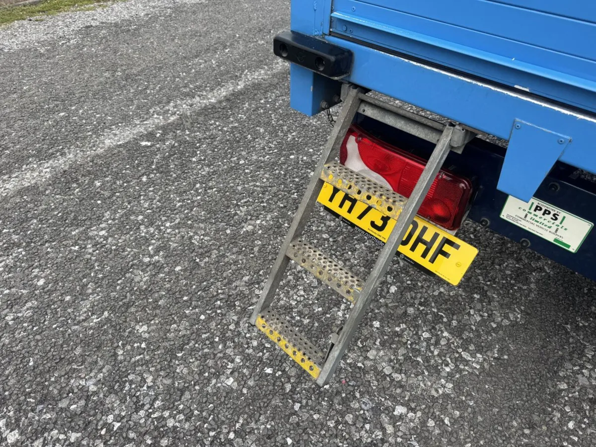 2023 Mercedes-Benz Sprinter Curtain Sider Van - Image 4