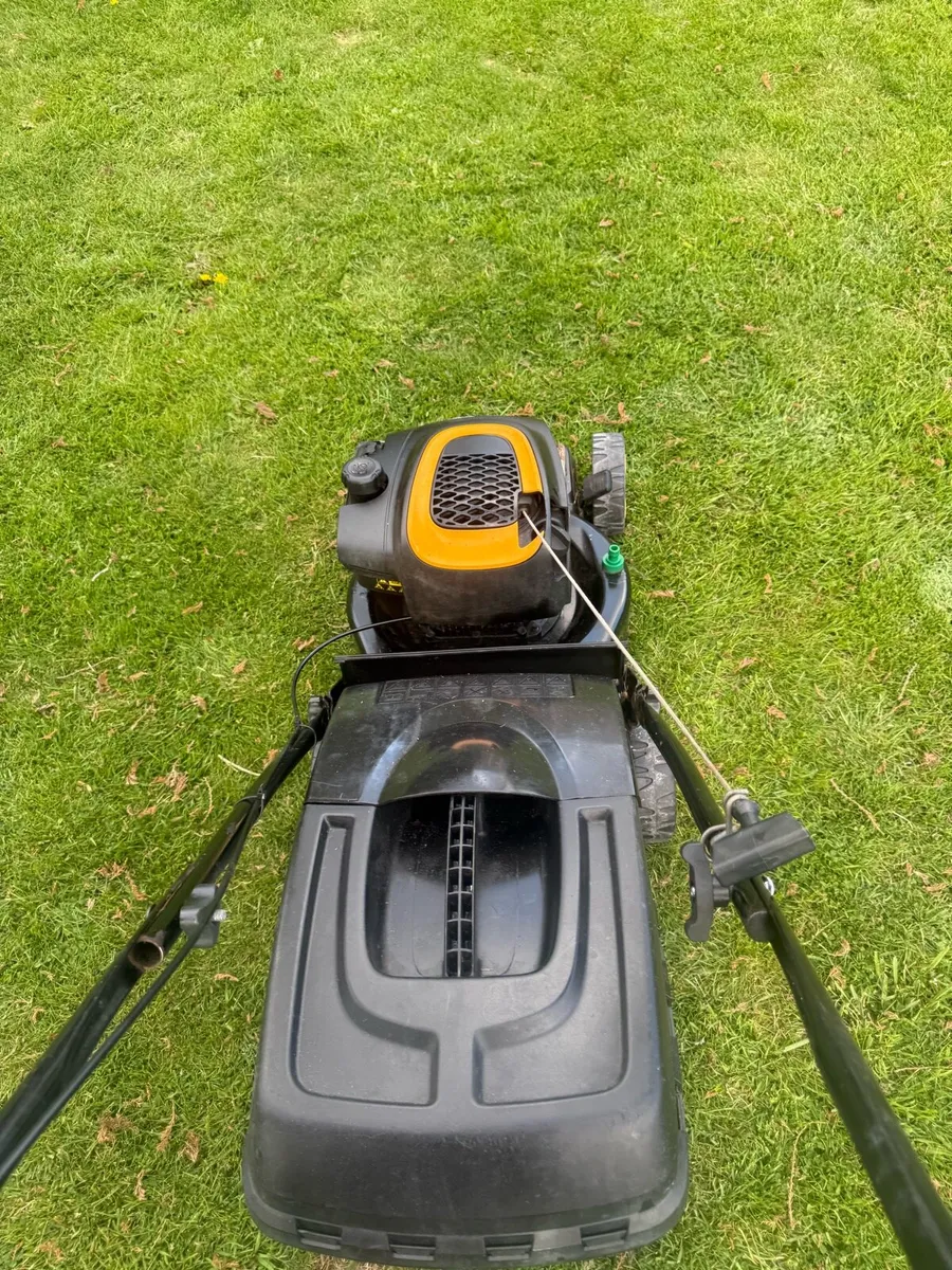 McCulloch petrol lawn mower 125cc - Image 4