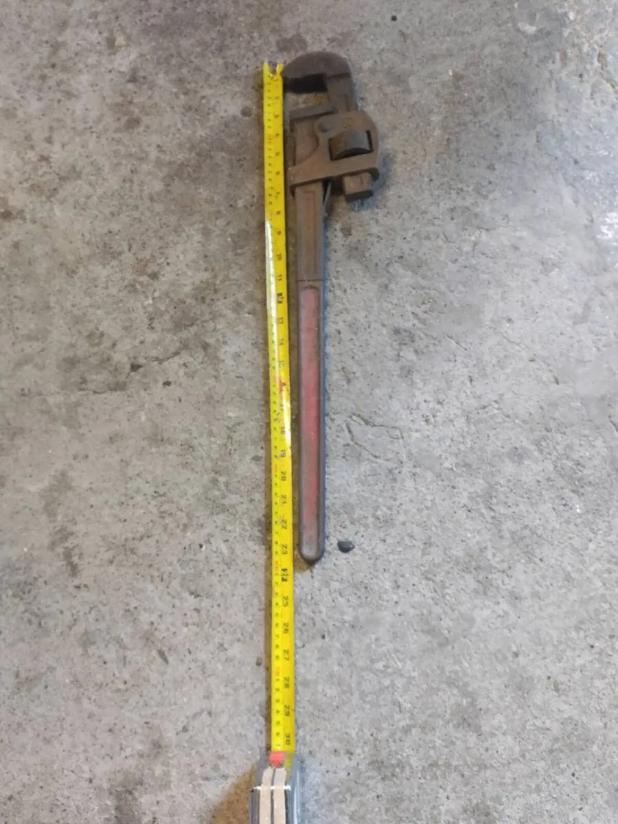 Antique GORDON stillson (damaged) - Image 1