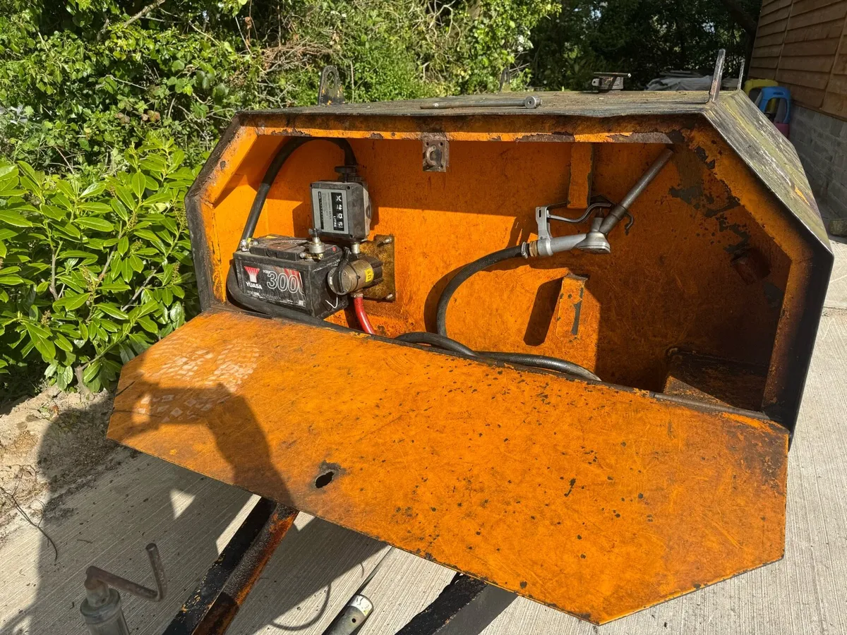 Fuel bowser - Image 3