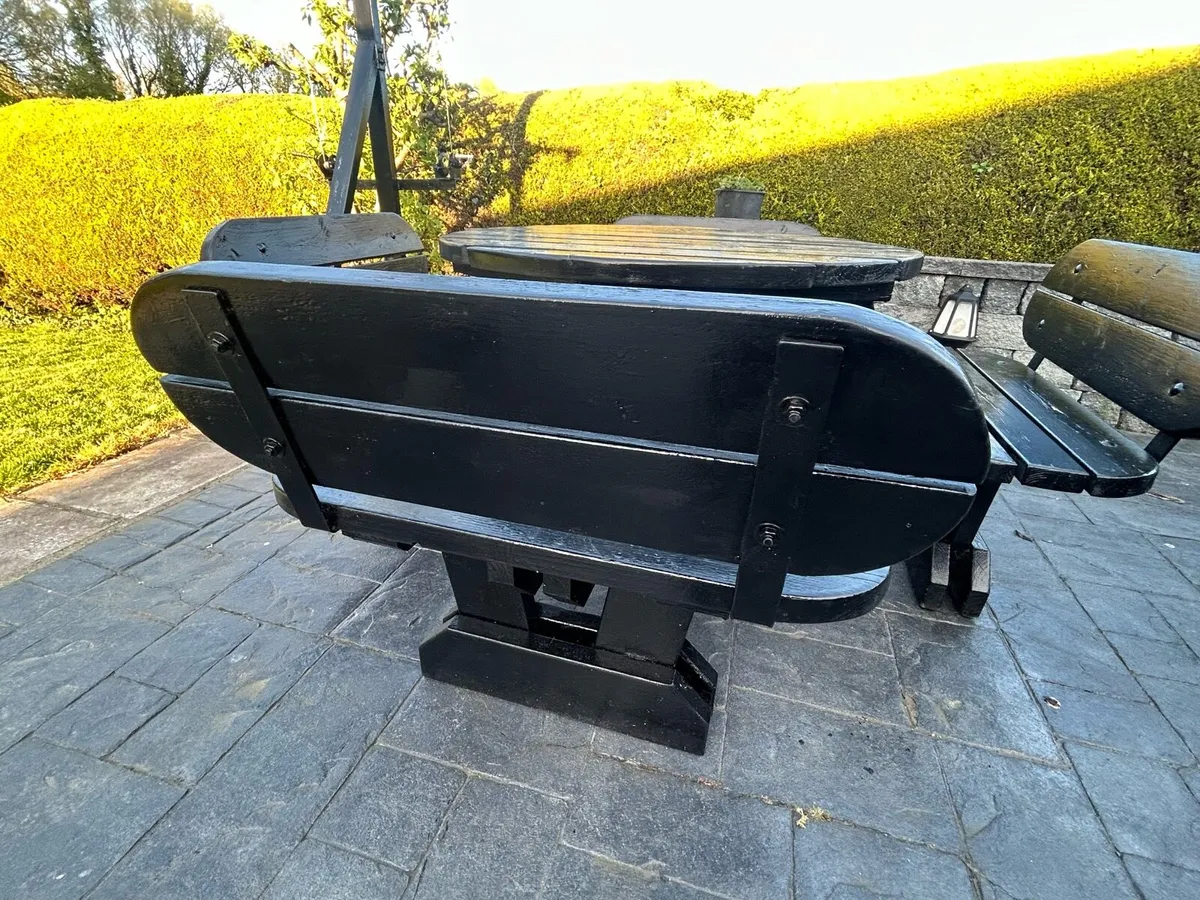Outdoor Table - Image 4