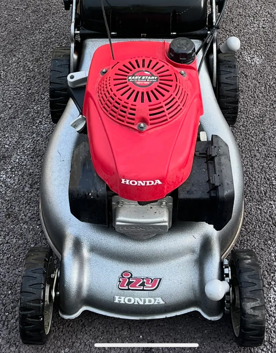 Honda HRG466 Lawnmower - Image 1