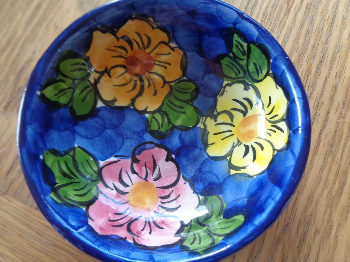 Hand Painted Spanish Bowl for Sale - Image 4
