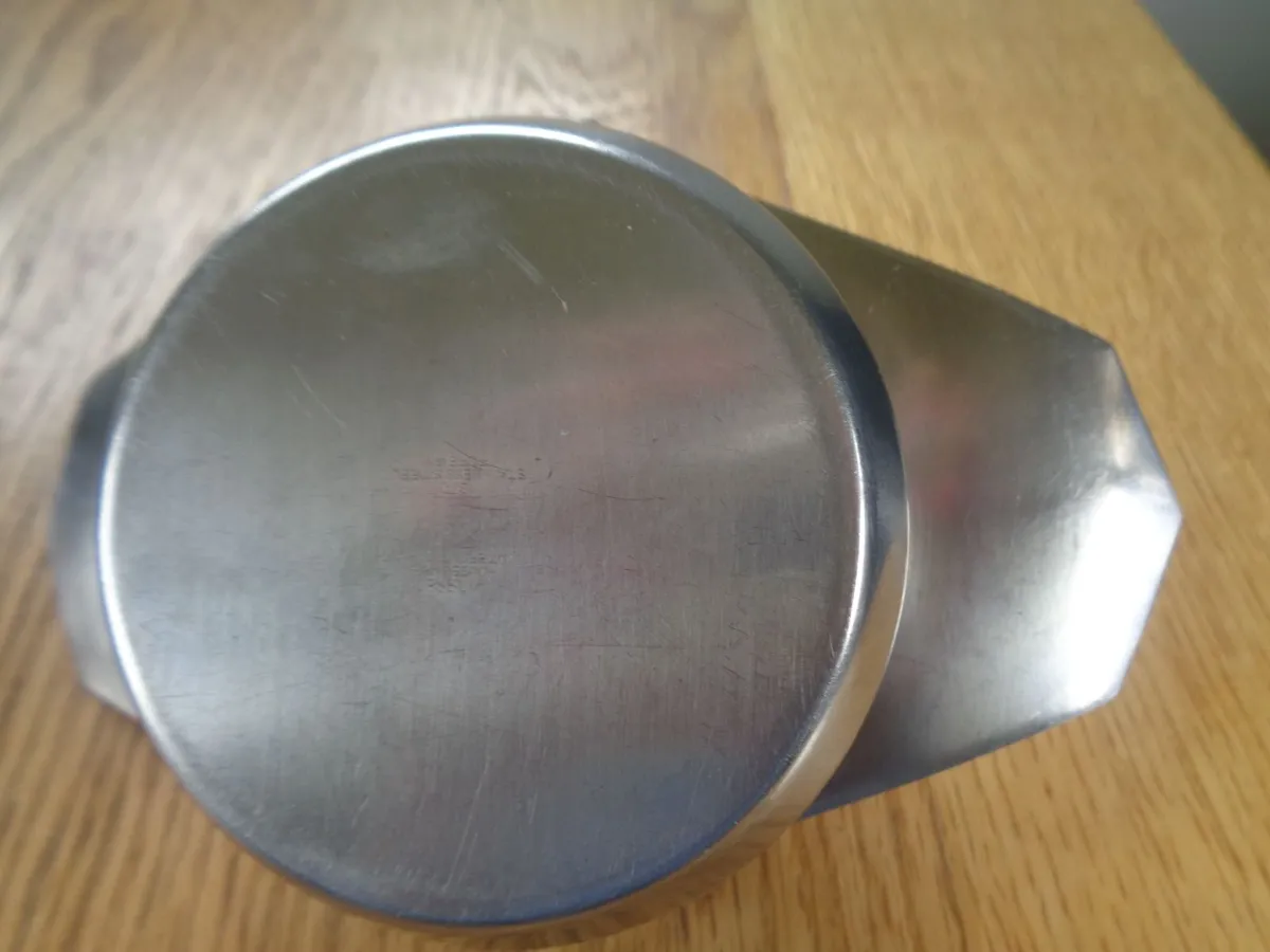 Stainless Steel Citrus Juice Squeezer for Sale - Image 3