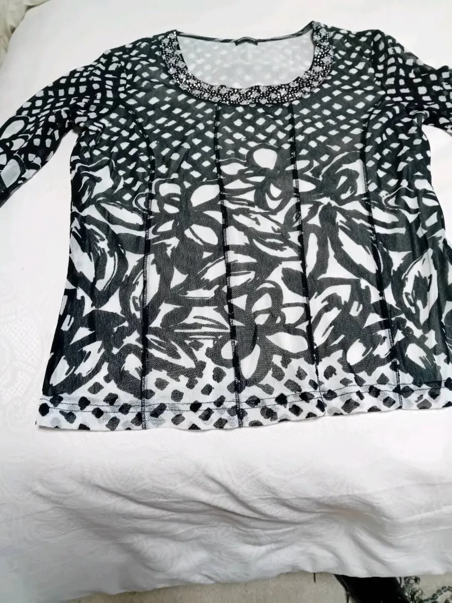 Ladies Top - Image 1
