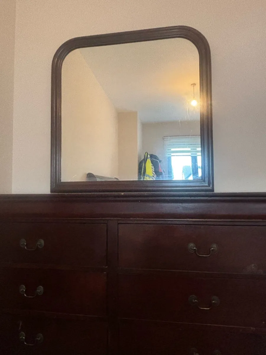 Bedroom furniture - Image 1