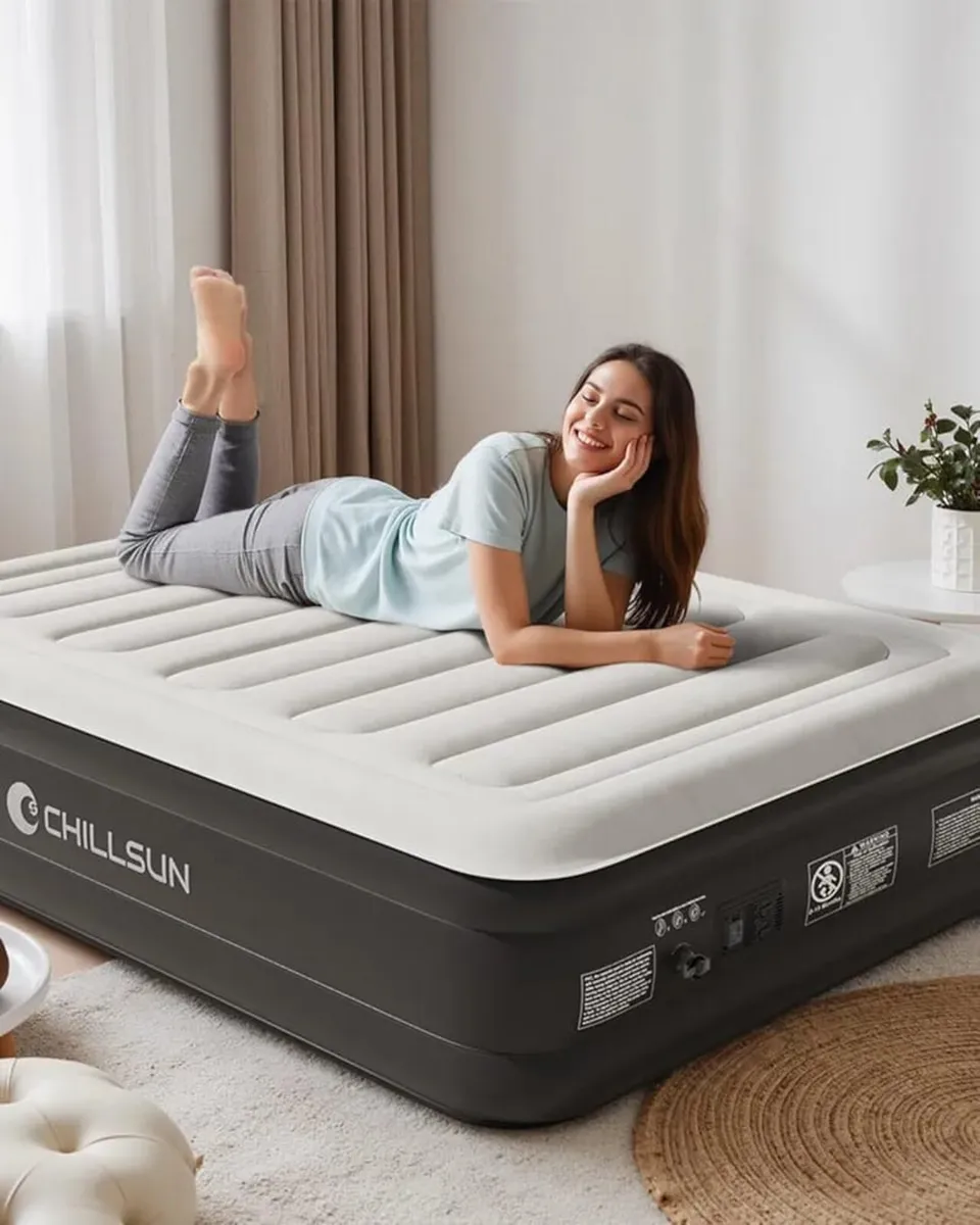 Luxury Inflatable Mattress, Air Bed Double/King wi - Image 3