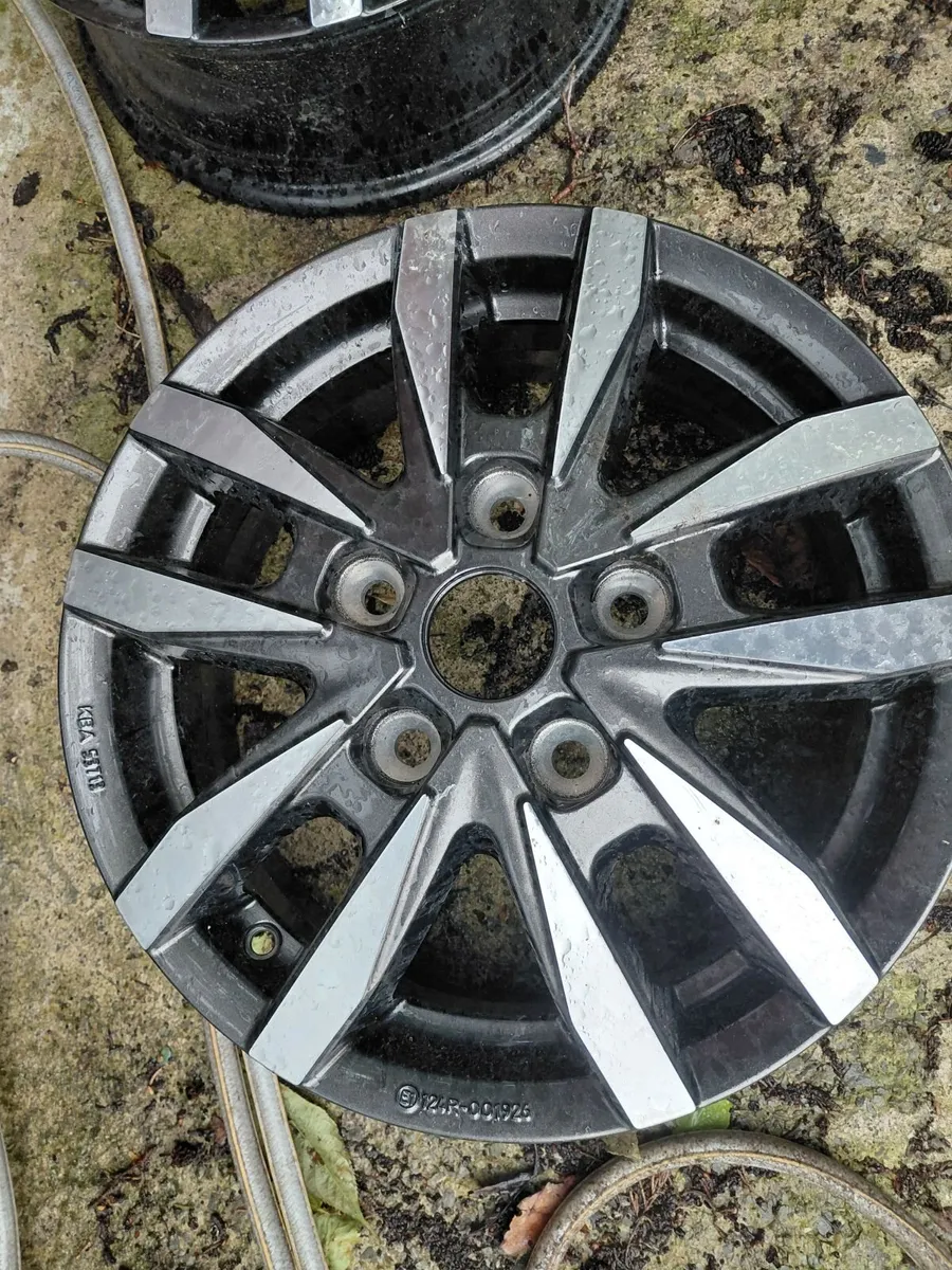 Van Alloy wheels load rated 1350kg - Image 3