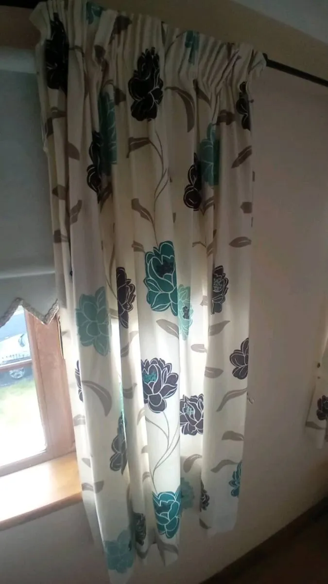 Curtains 2 sets - Image 4