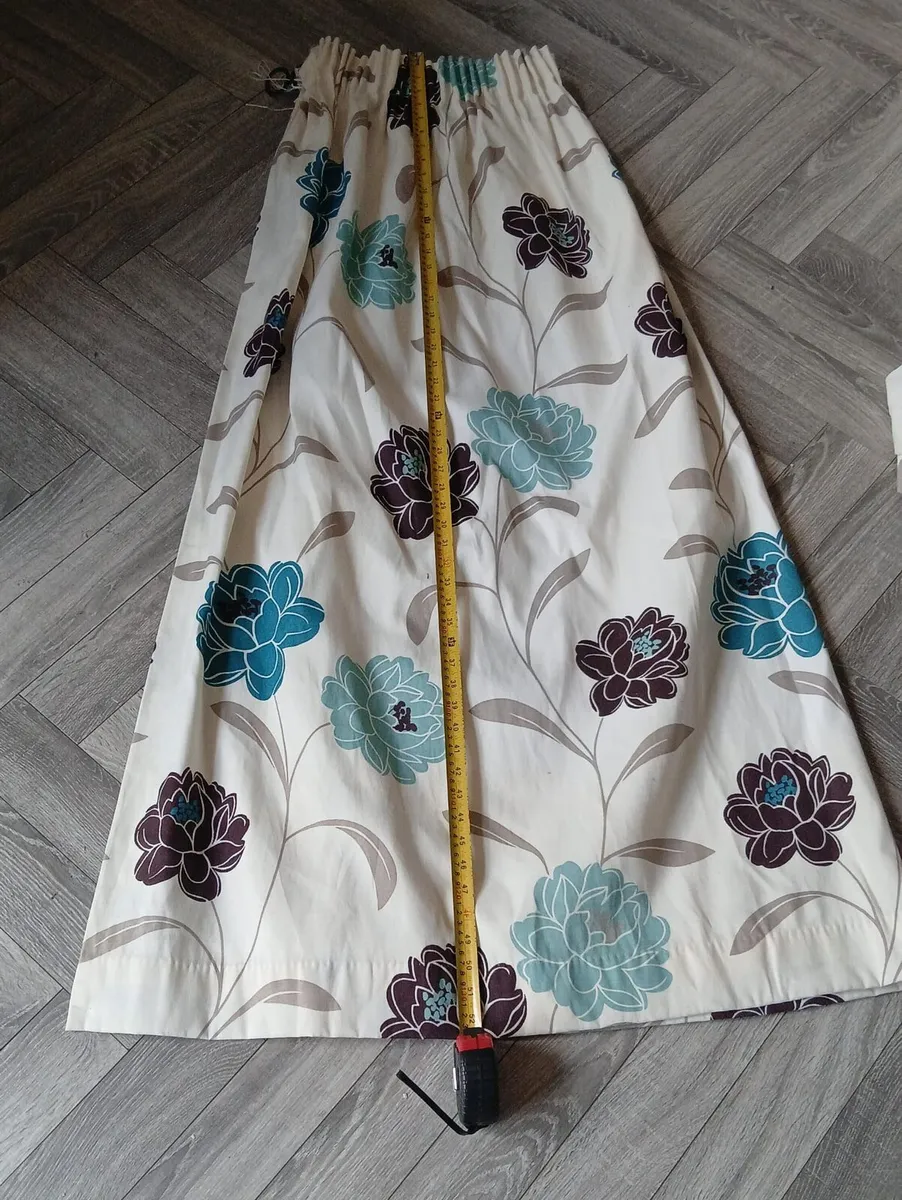 Curtains 2 sets - Image 1