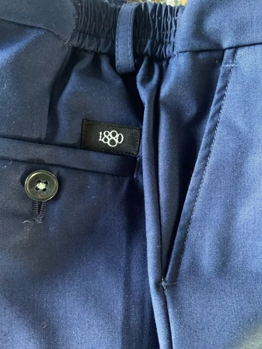 Boys suit - Image 4