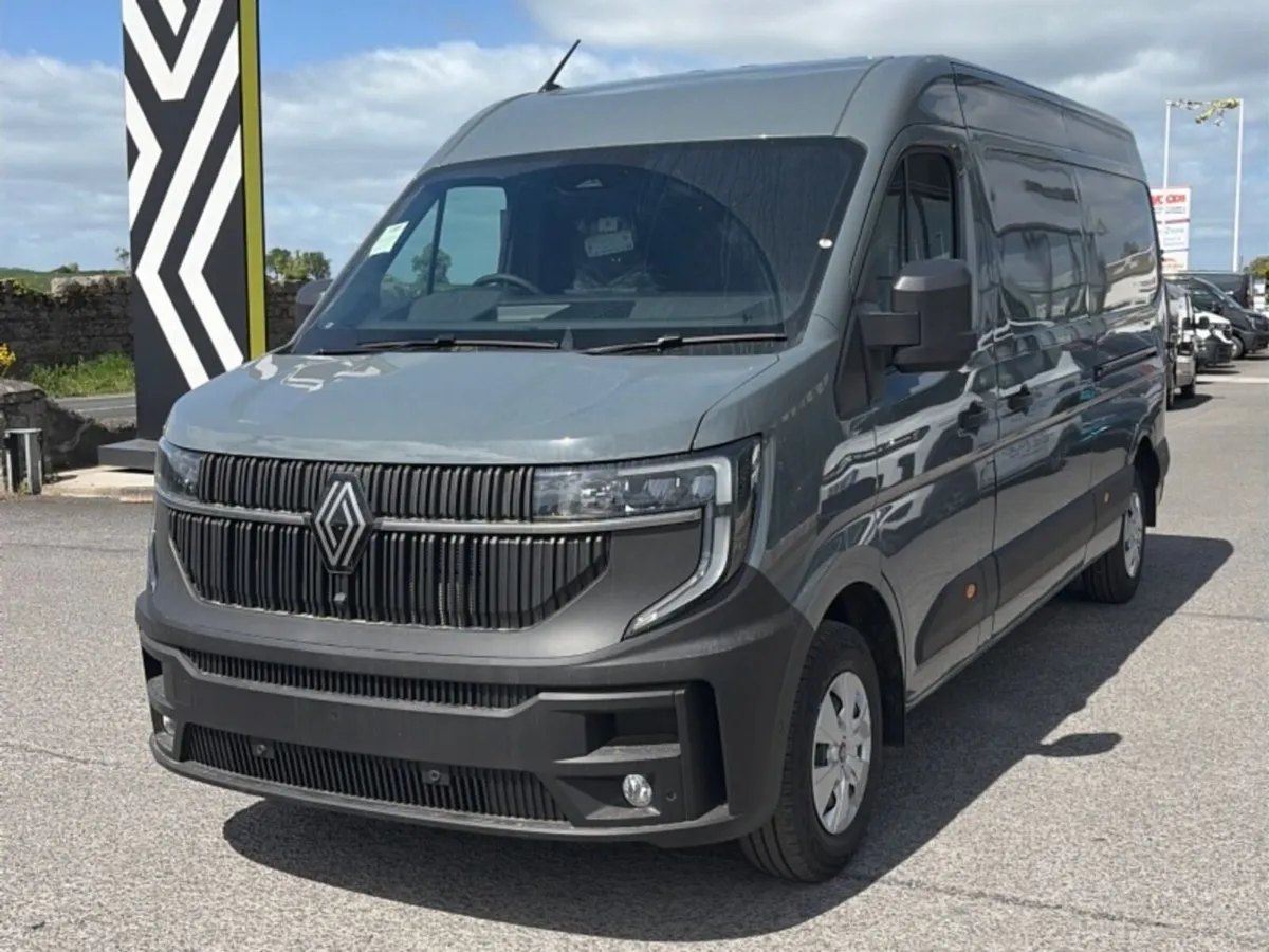 Renault Master LWB 9SPEED AUTO - Image 3