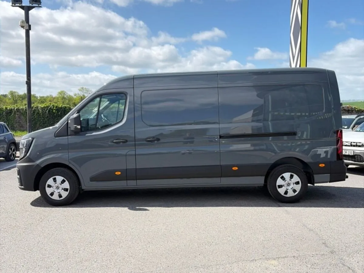 Renault Master LWB 9SPEED AUTO - Image 4