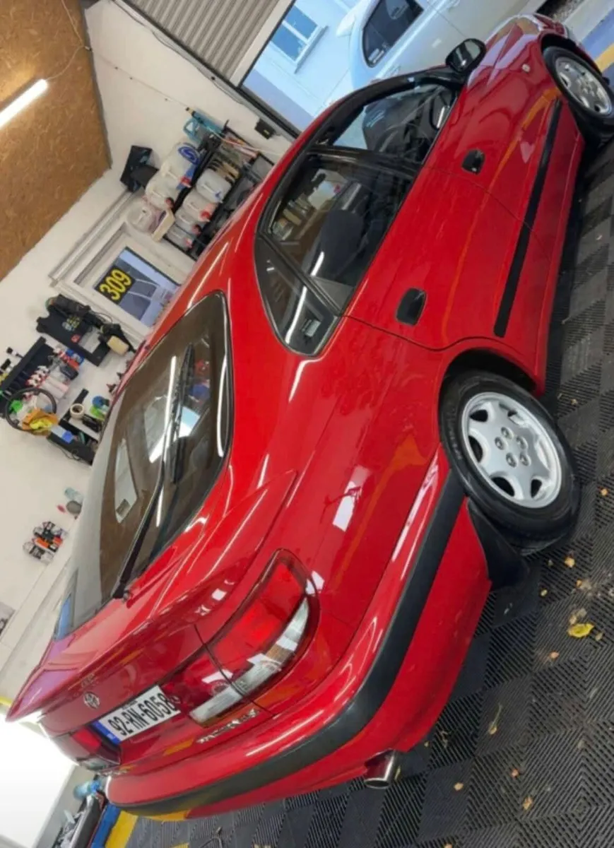 Toyota carina e executivr - Image 1