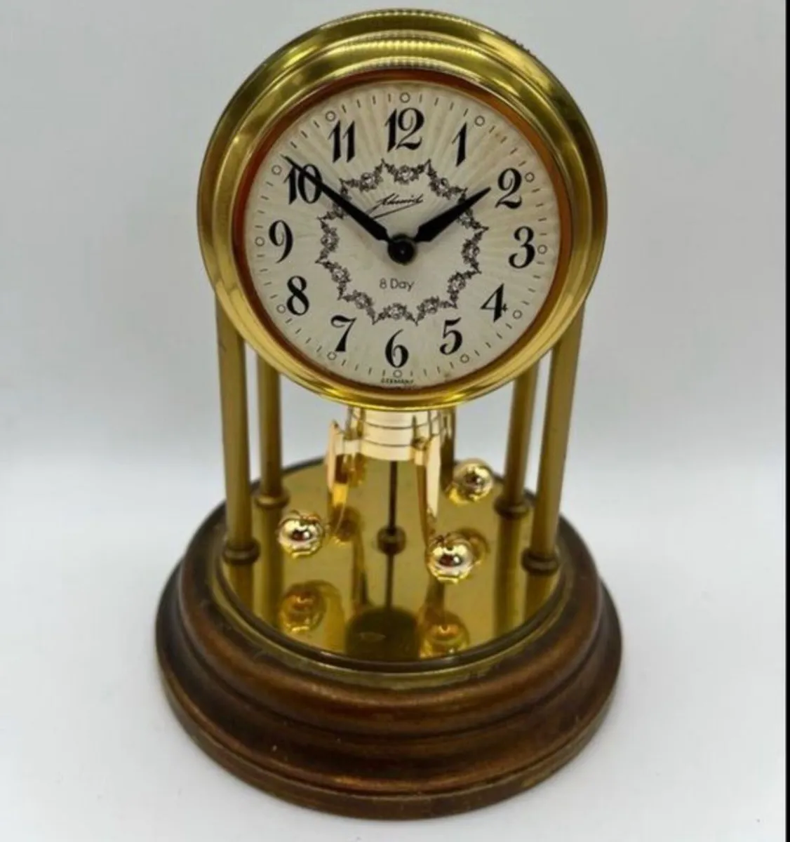German 8 day wind up clock - Image 1