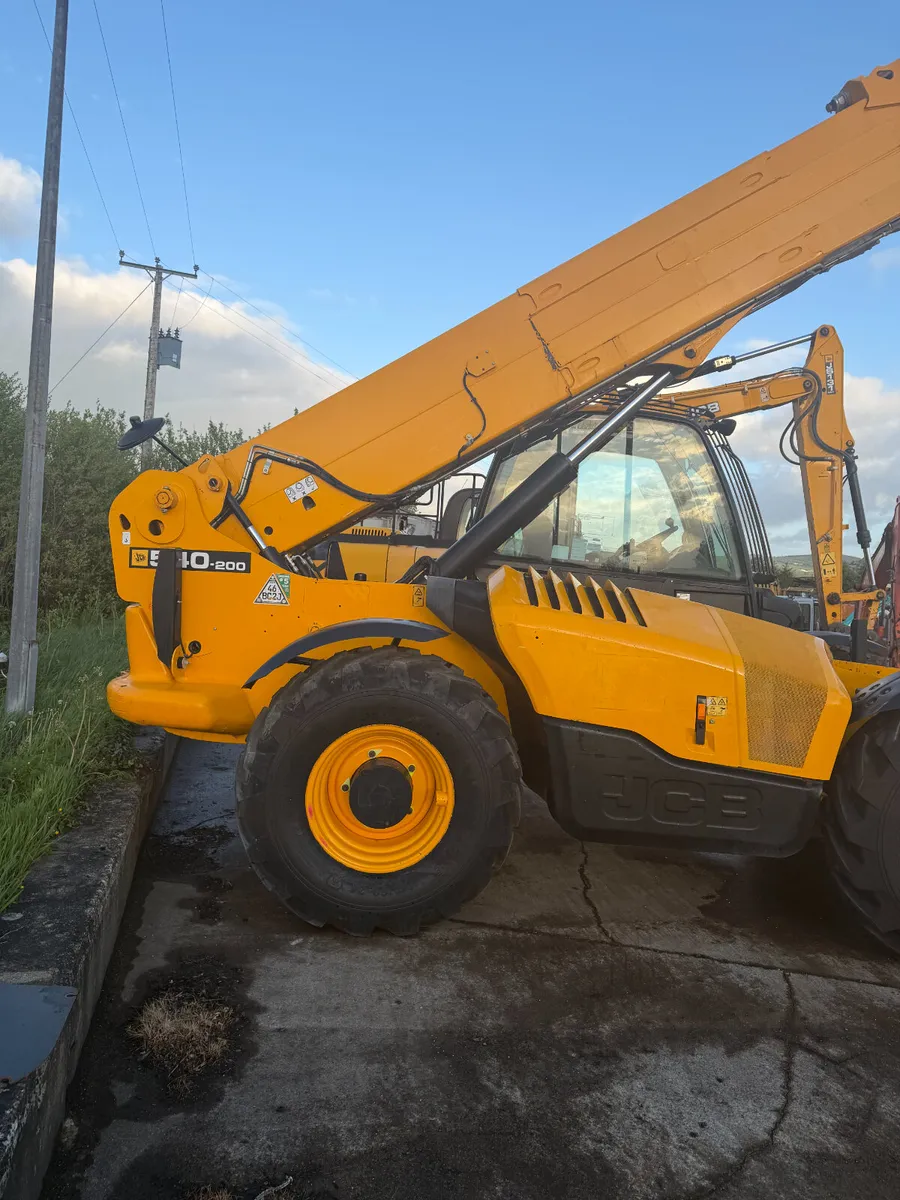 (S.O.L.D.)JCB 540/200 telescopic handler - Image 1