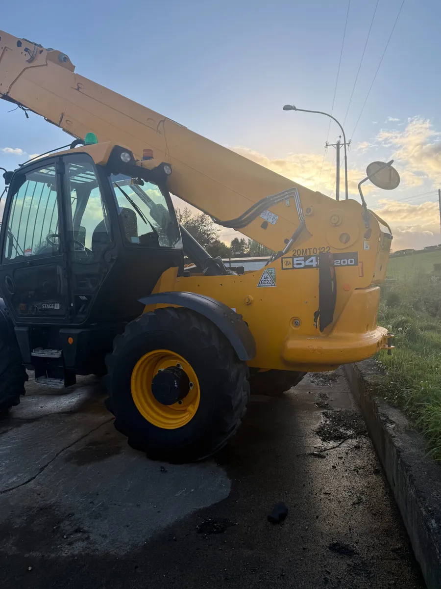 (S.O.L.D.)JCB 540/200 telescopic handler - Image 4