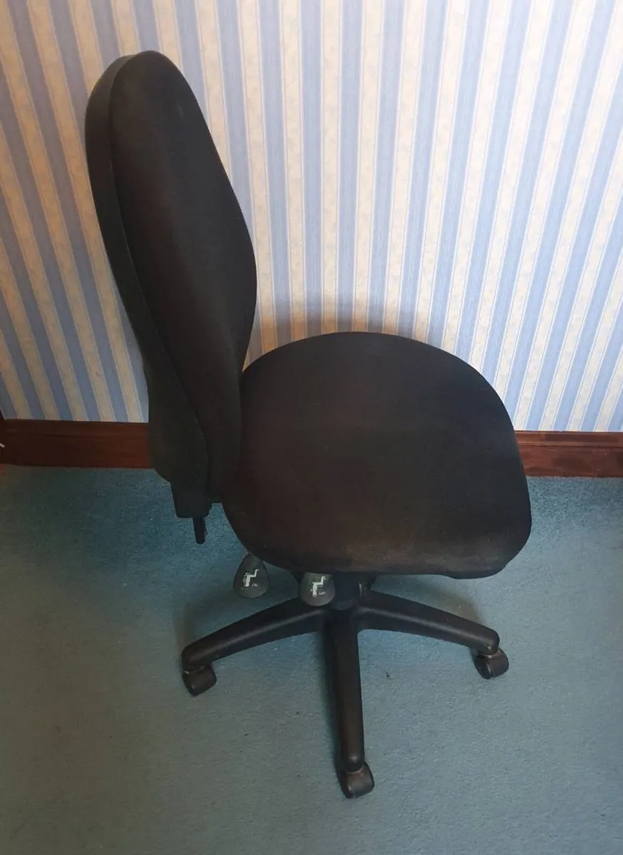 Office Swivel Chair - Image 3