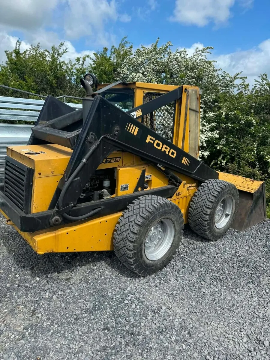 Ford L785 diesel driven skidsteer loader - Image 2