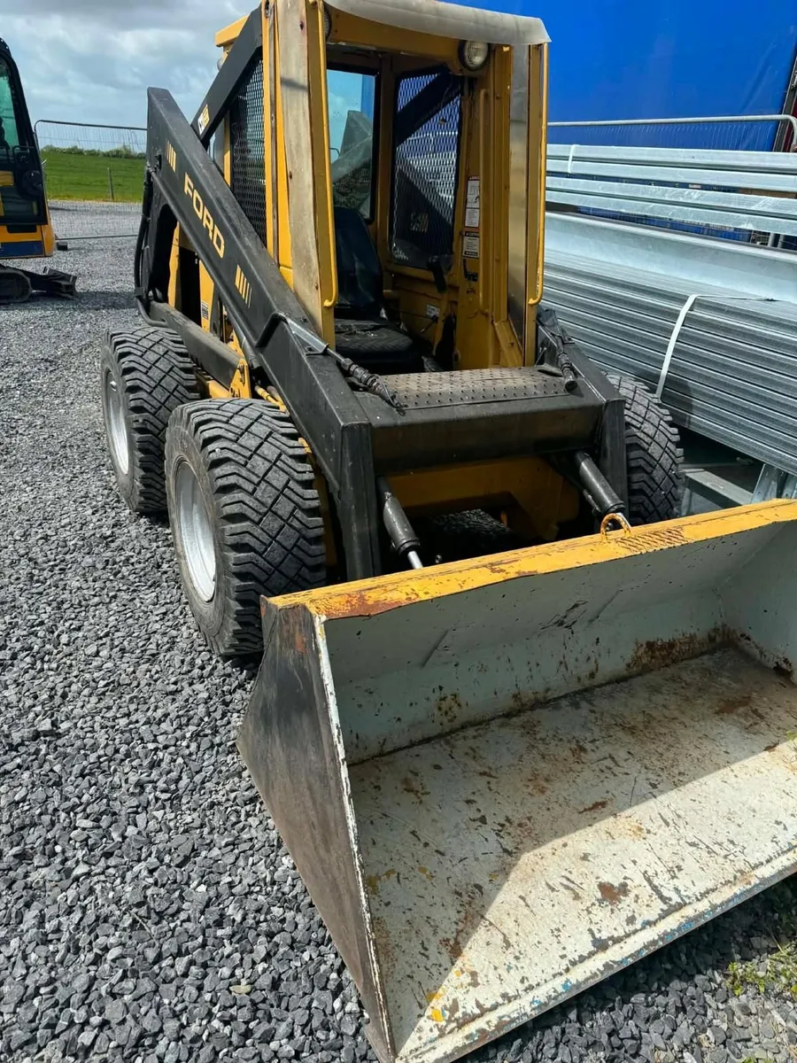 Ford L785 diesel driven skidsteer loader - Image 1