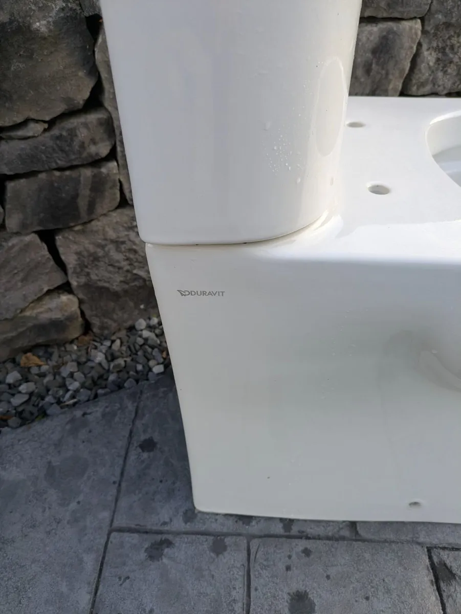 Toilet - Image 3