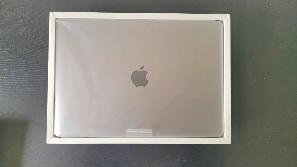 Macbook Pro M1 2020| 8Gb RAM | 256Gb Storage | 13" - Image 1