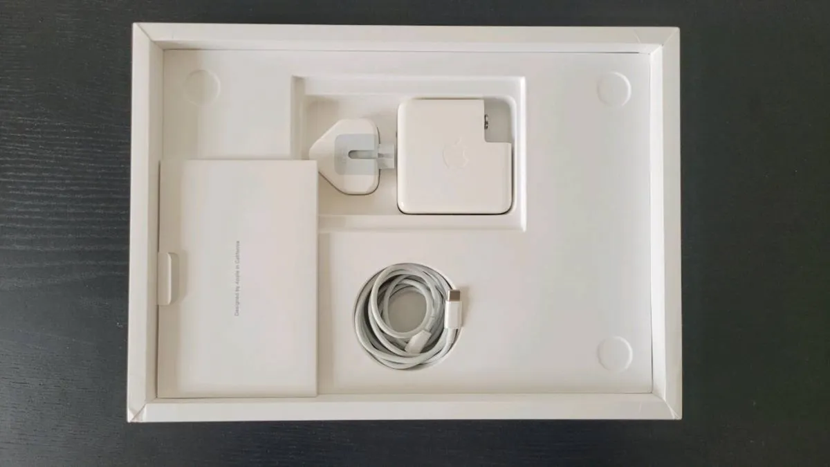 Macbook Pro M1 2020| 8Gb RAM | 256Gb Storage | 13" - Image 2