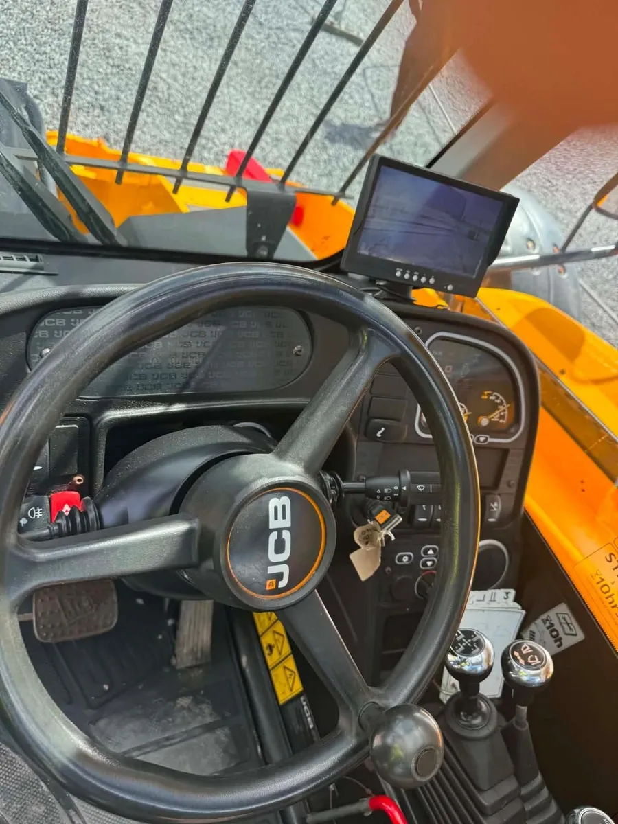 JCB 540-140 Hi-Viz Stage V  telescopic handler - Image 4