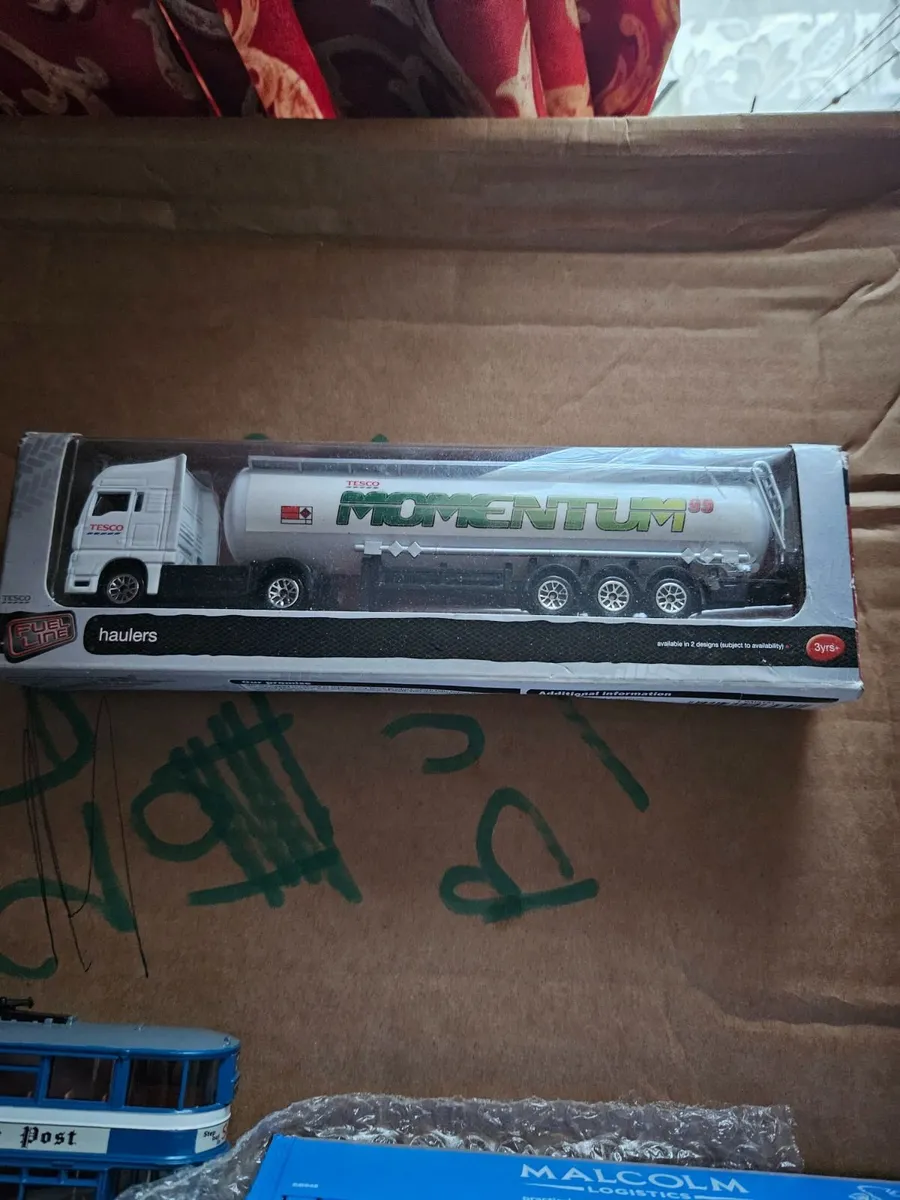 Corgi Tesco Fuel Tanker - Image 3