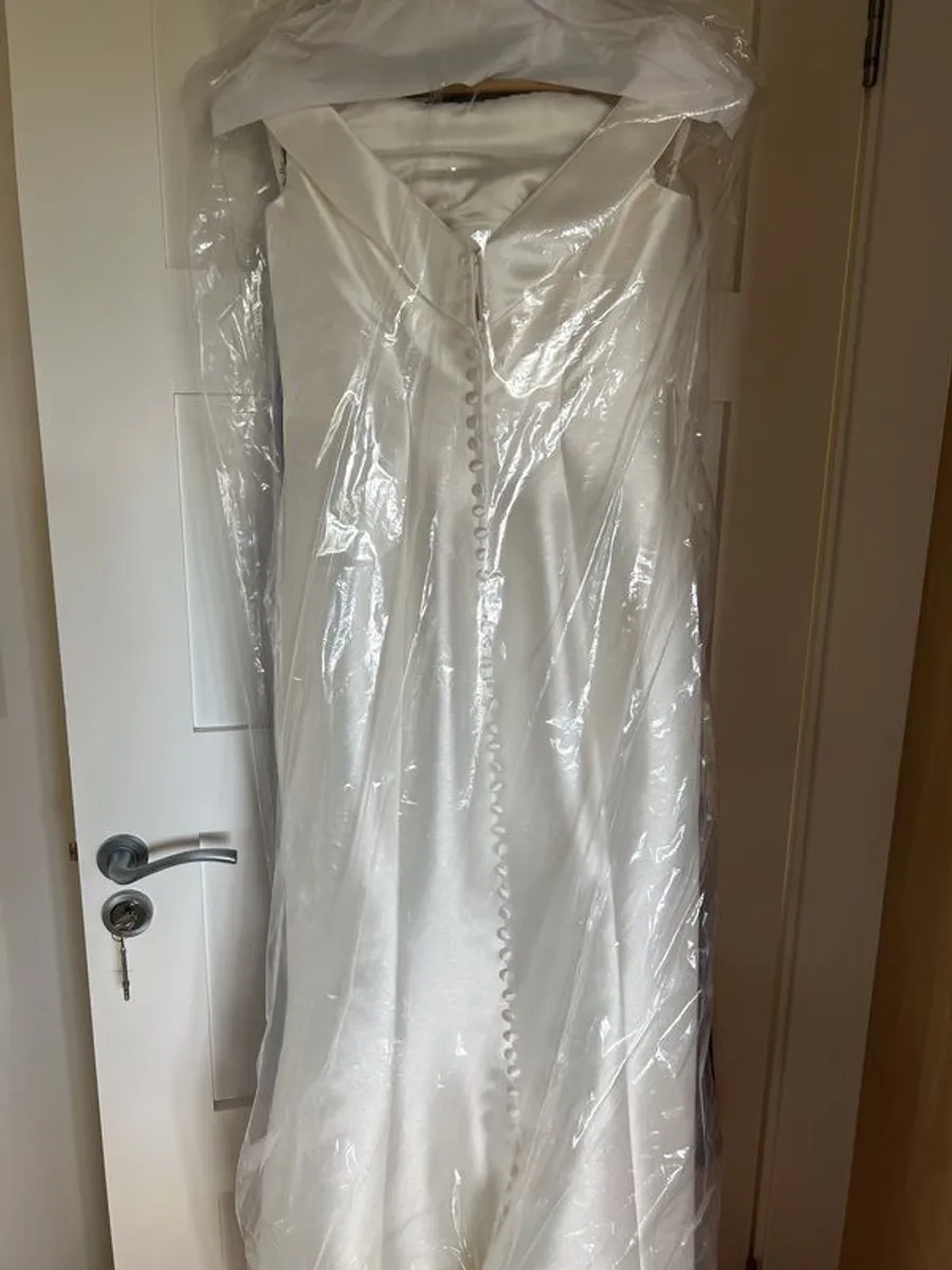 Wedding Dress - Image 4