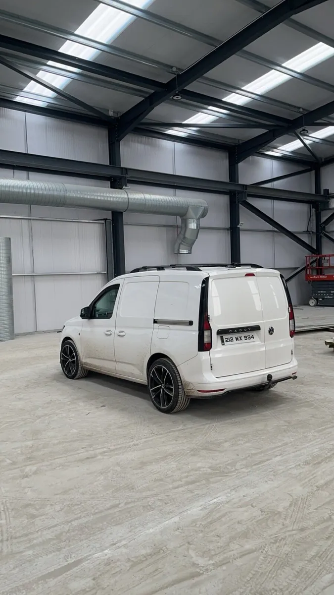 2021 Caddy - Image 3