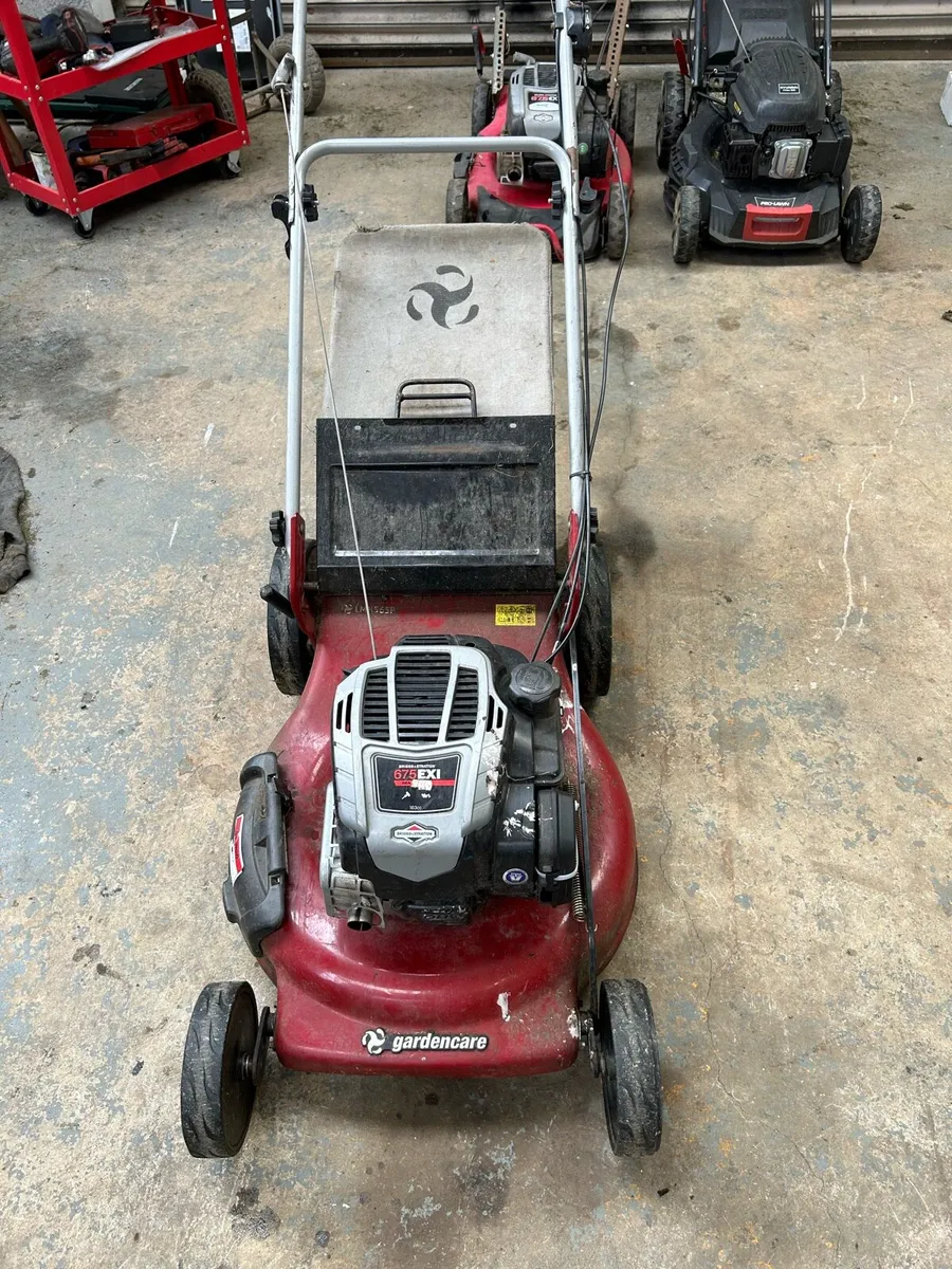 Briggs and Stratton push lawnmower