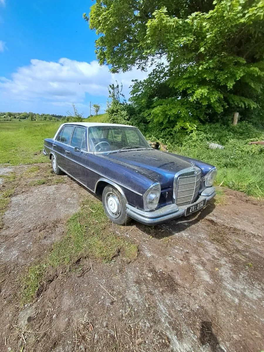 Mercedes - Image 1