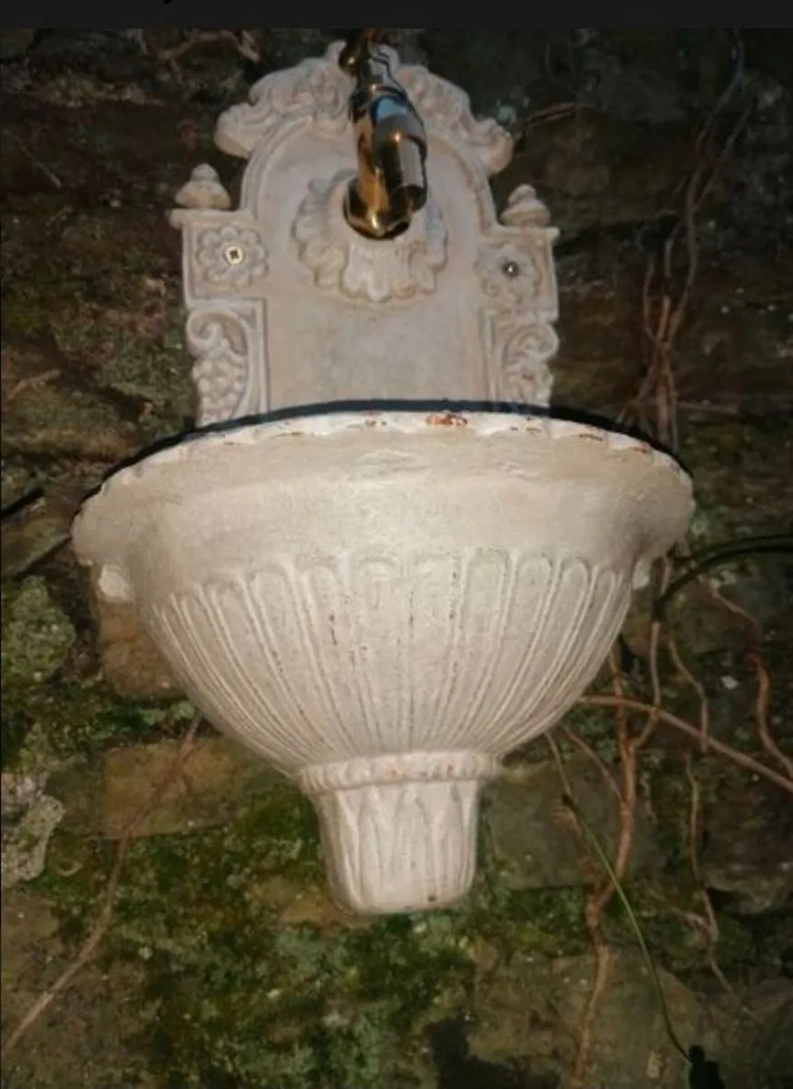 Victorian Style Hand-Painted Wall Water Fountain - Image 2