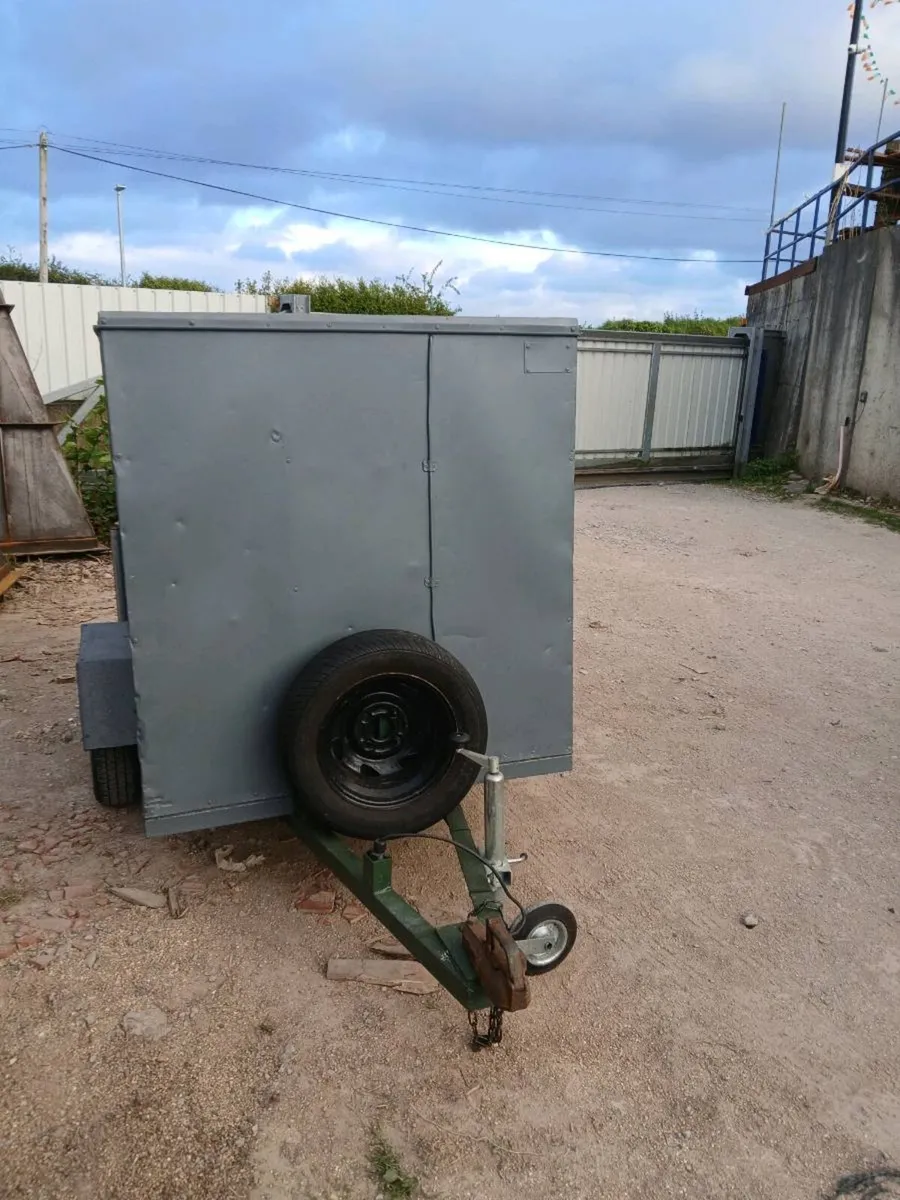 Trailet for salr - Image 1