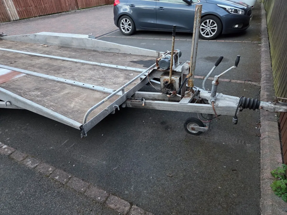 Car transporter - Image 2
