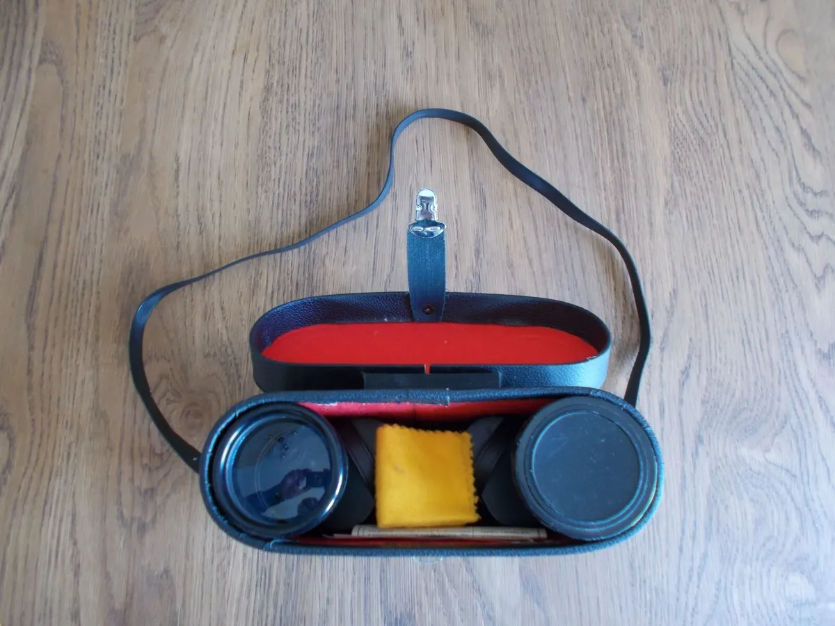'Hunter' Branded Binoculars - Image 3