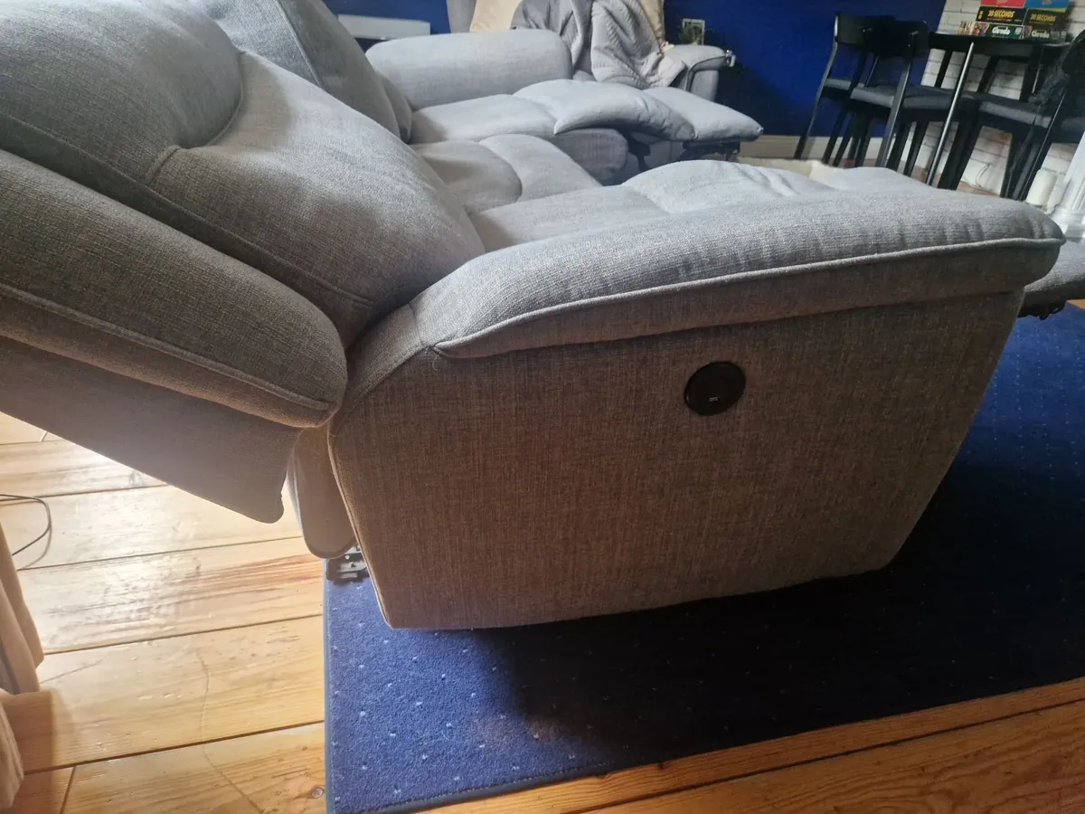 Electric Recliner sofa - Image 3