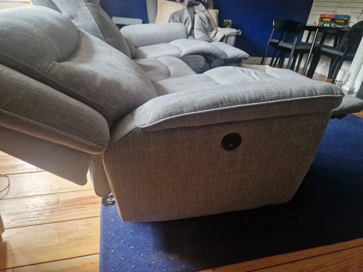 Electric Recliner sofa - Image 4