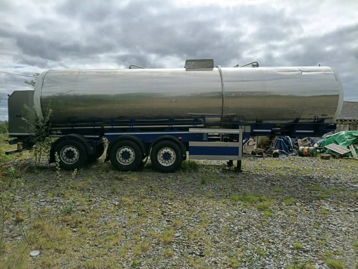 Bulk Milk Tanker - Image 2