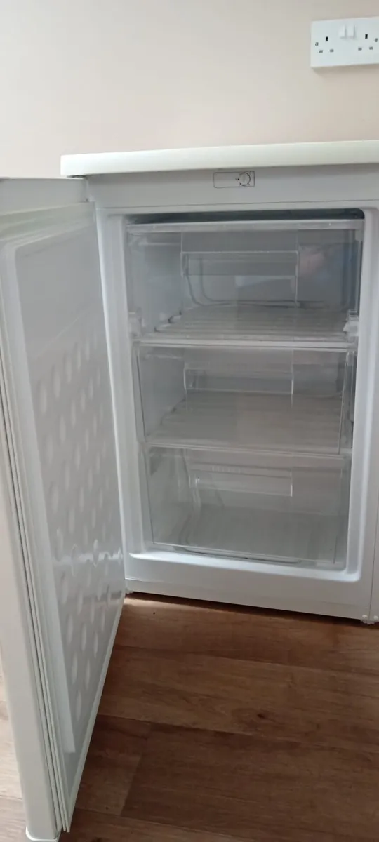 Fridge freezer    free to collect. - Image 4