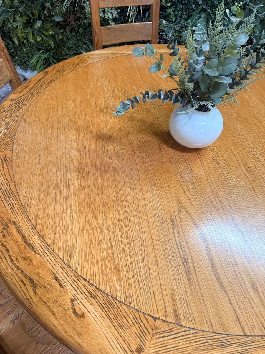 Oak kitchen table & 6 chairs - Image 4