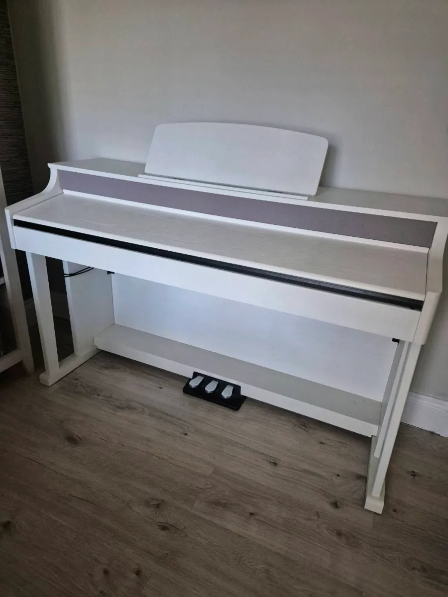 Digital Piano - Image 1