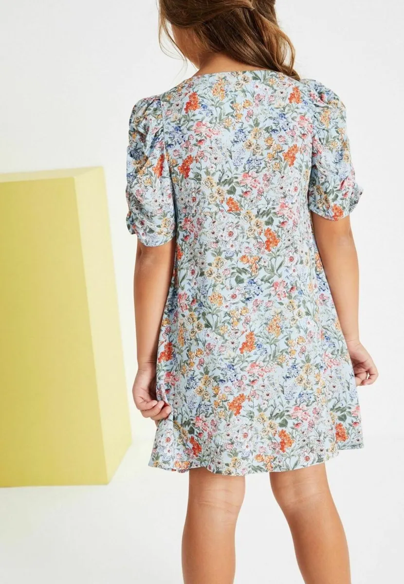 Dresses - Image 4
